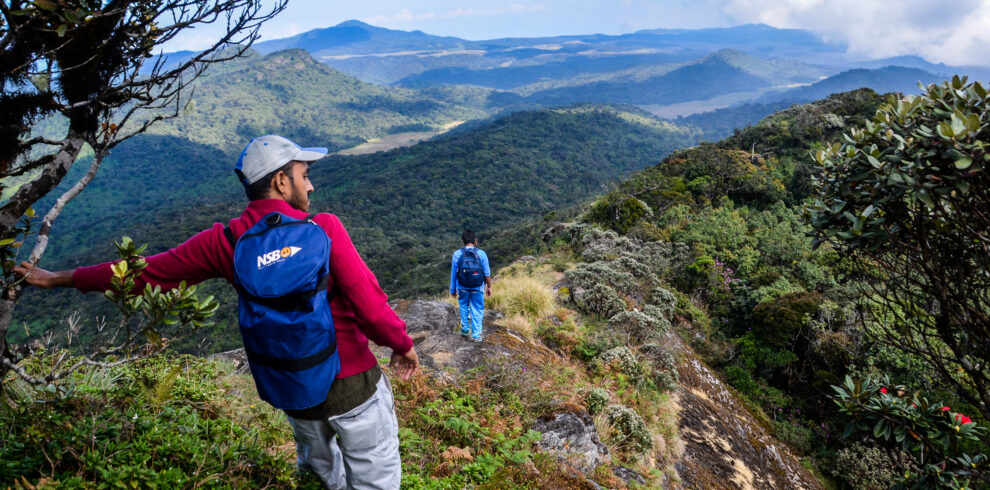 hiking Kirigalpotta mountain Sri Lanka