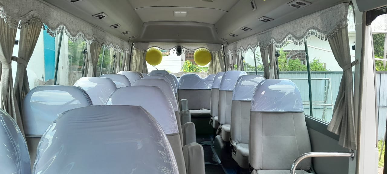 Toyota Coaster 5