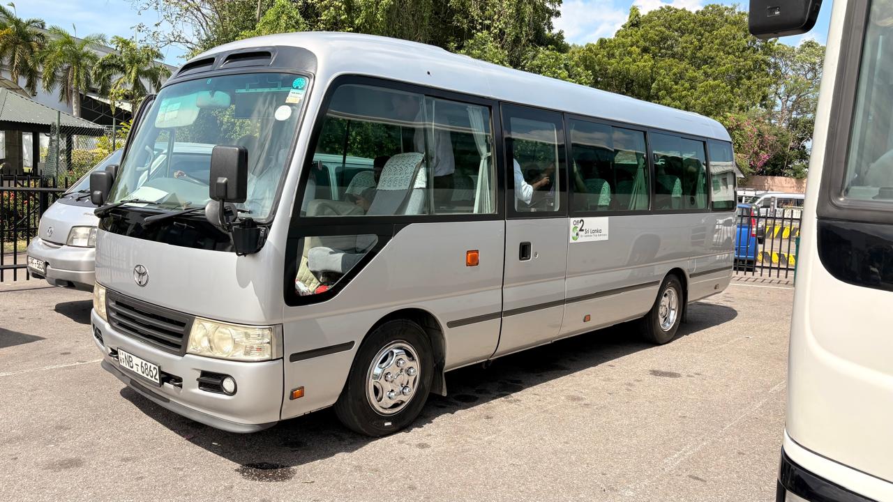 23_seater_toyota_coster