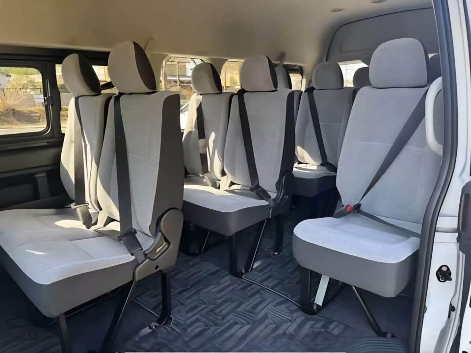 Toyota_KDH223B_16_seater_van